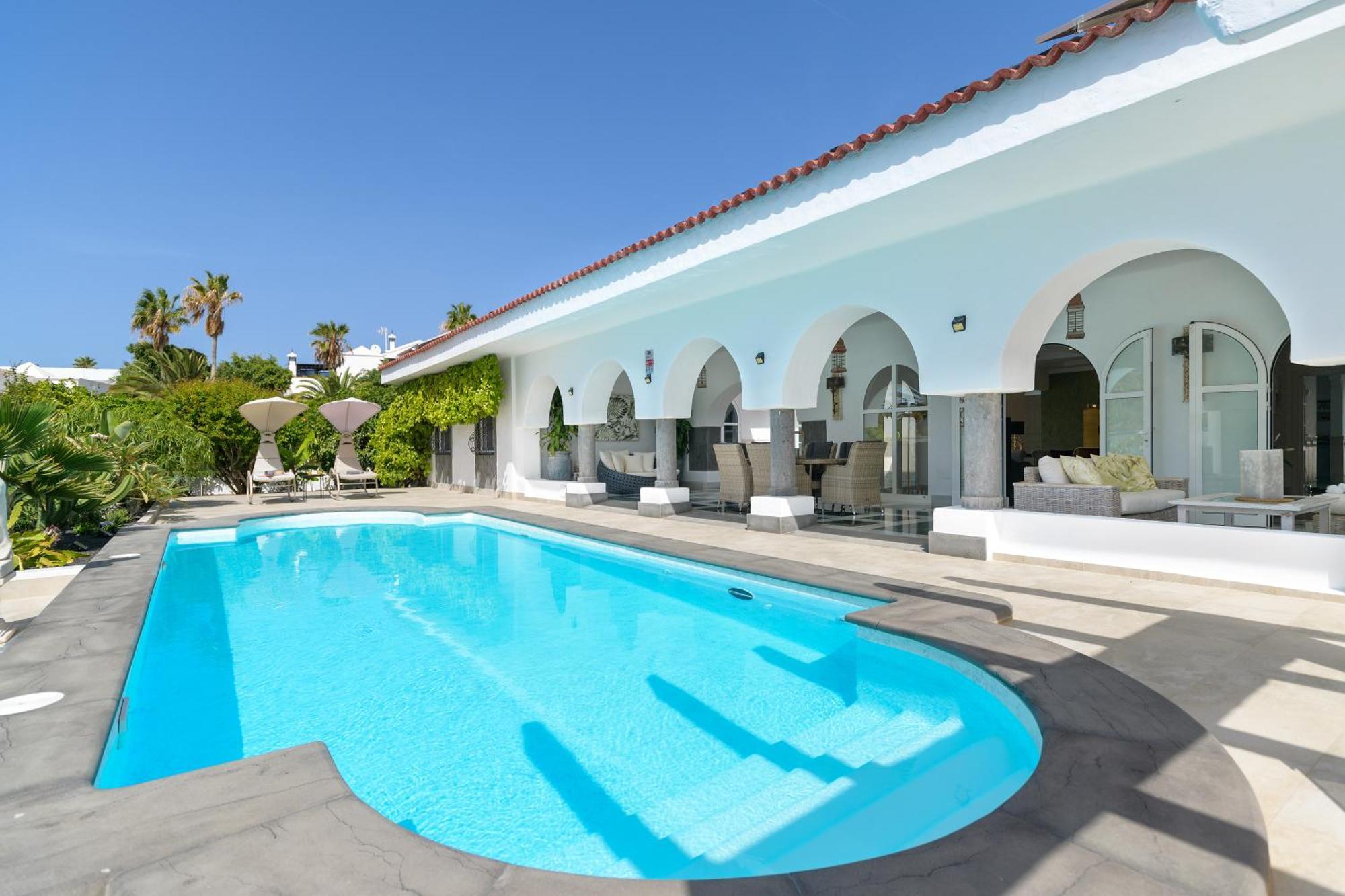 Oasis De Lujo - Luxury Boutique Villa Costa Teguise Exteriör bild